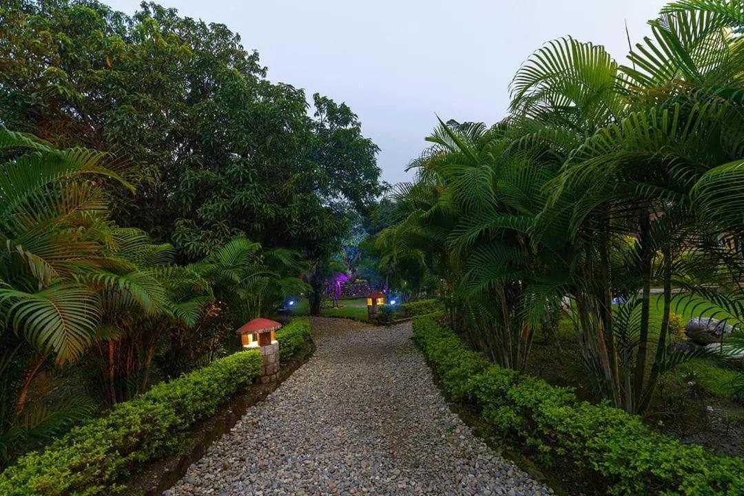 Corbett Wild Resorts & Spa Garjia Esterno foto