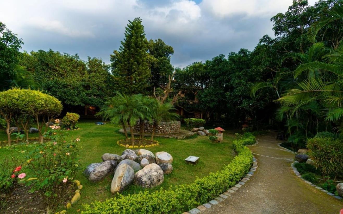 Corbett Wild Resorts & Spa Garjia Esterno foto